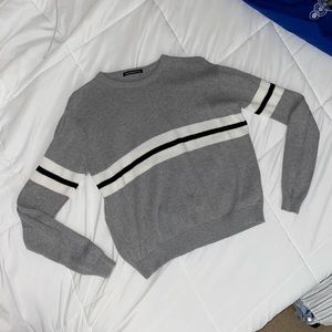BRANDY MELVILLE SWEATER